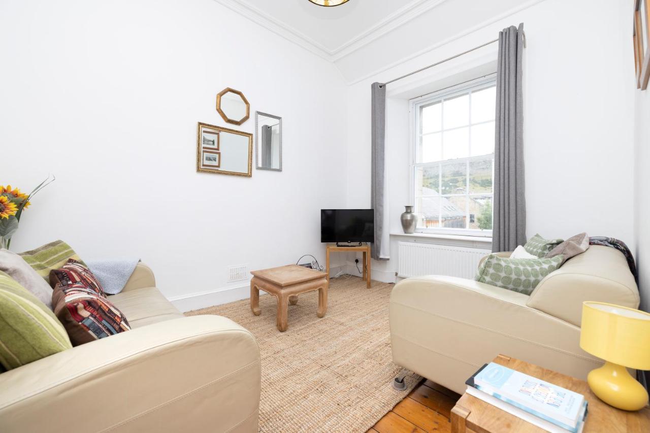 Apartamento Joivy Cosy Flat In The Heart Of Edimburgo Exterior foto