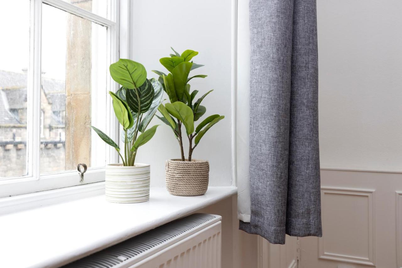 Apartamento Joivy Cosy Flat In The Heart Of Edimburgo Exterior foto