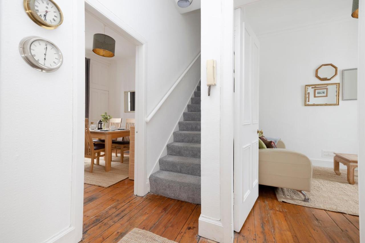 Apartamento Joivy Cosy Flat In The Heart Of Edimburgo Exterior foto